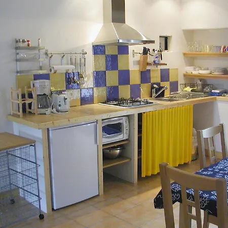 Perissee, Le Petit Apartment Libaros